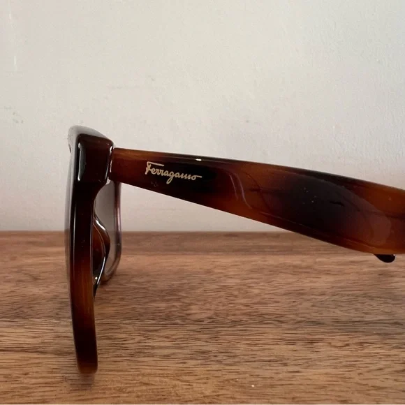 NWT FERRAGAMO 56mm Square Sunglasses - Picture 5 of 14